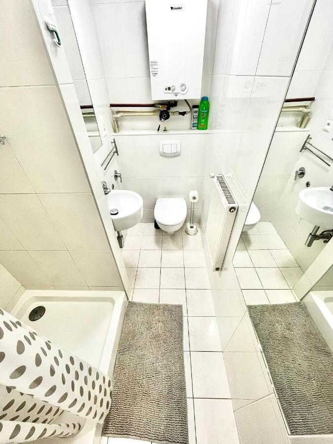 Bezagenta Rooms Centrum Warsawa Bagian luar foto